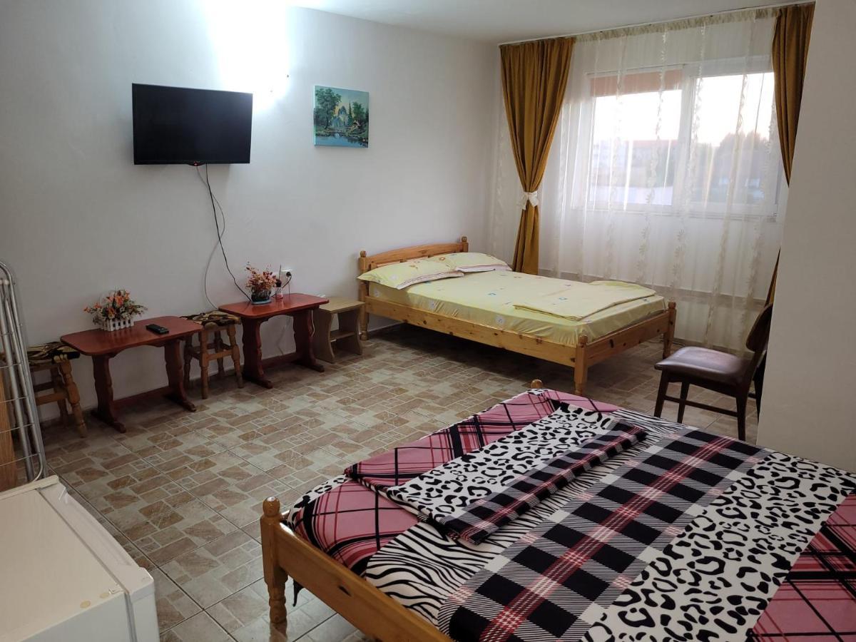 Cazare Eforie Nord, Plaja Acapulco, Garsoniere Four Studios, Bucatarie Comuna, Baie Proprie, Etaj 4, Fara Lift Екстер'єр фото