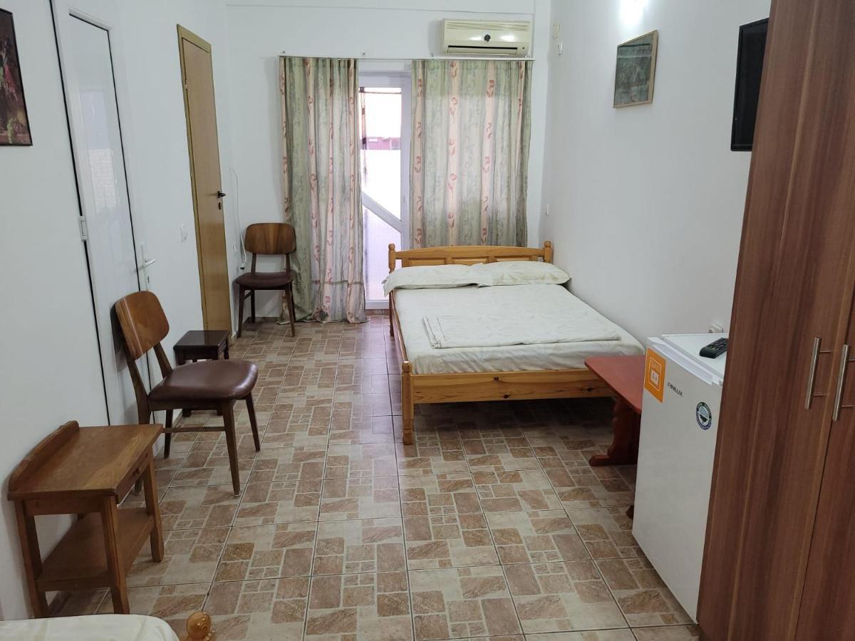 Cazare Eforie Nord, Plaja Acapulco, Garsoniere Four Studios, Bucatarie Comuna, Baie Proprie, Etaj 4, Fara Lift Екстер'єр фото