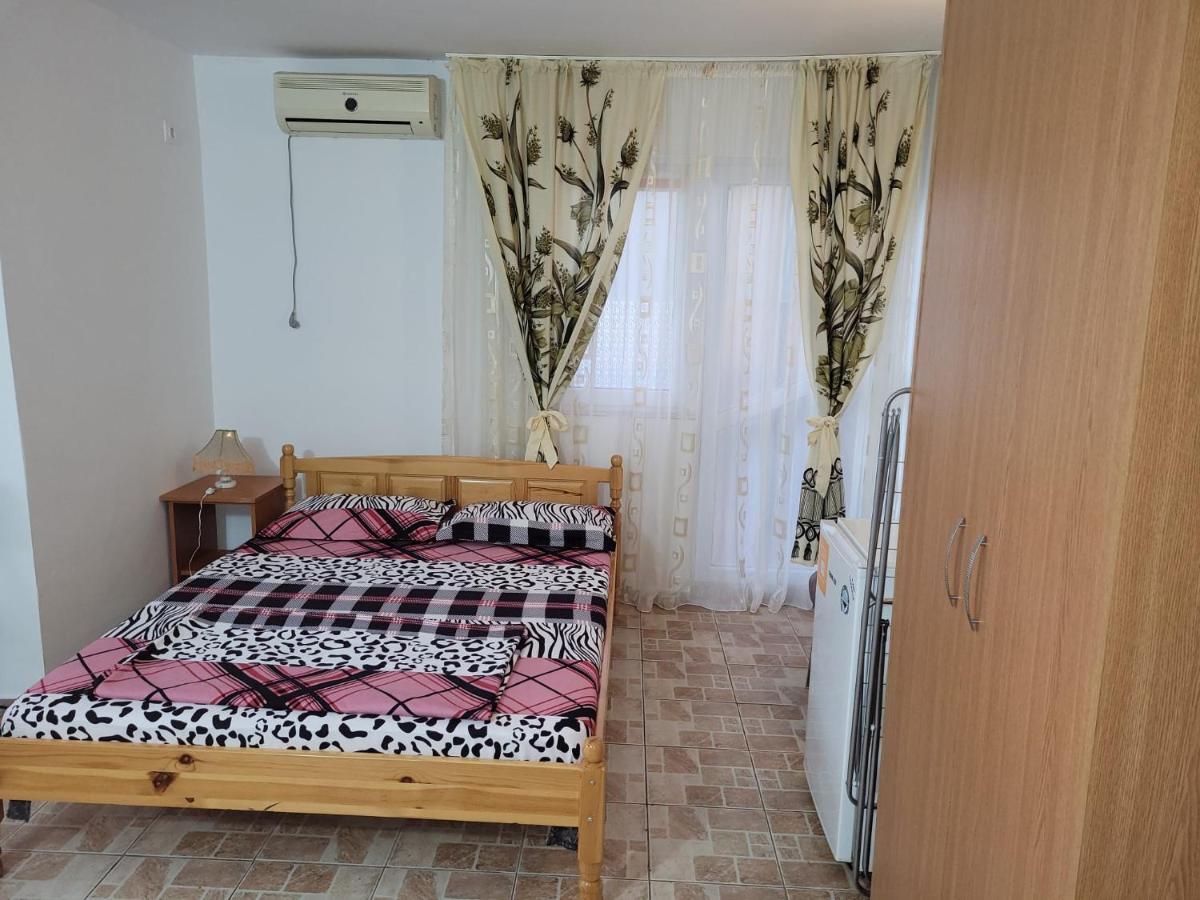 Cazare Eforie Nord, Plaja Acapulco, Garsoniere Four Studios, Bucatarie Comuna, Baie Proprie, Etaj 4, Fara Lift Екстер'єр фото
